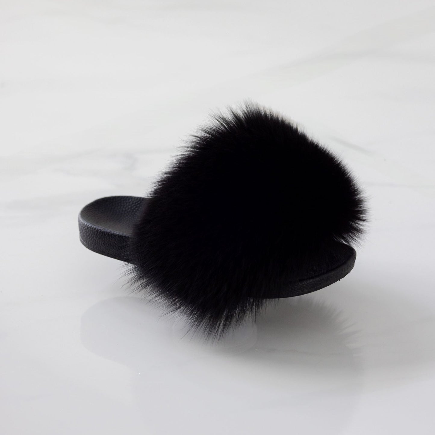 Sandales en fourrure noir ébène – Sandales Luxe femme fait main